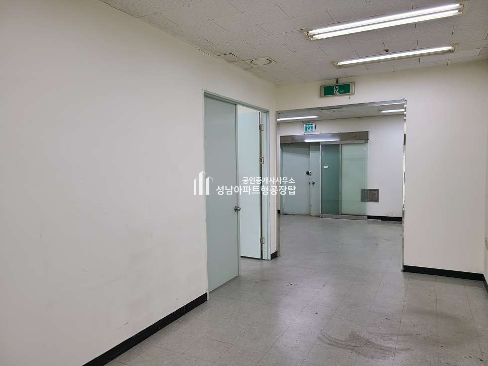 경기 성남중원구 상대원동 성남 포스테크노 [54평 임대] 성남아파트형공장 월세 매물번호 10055 사진 2