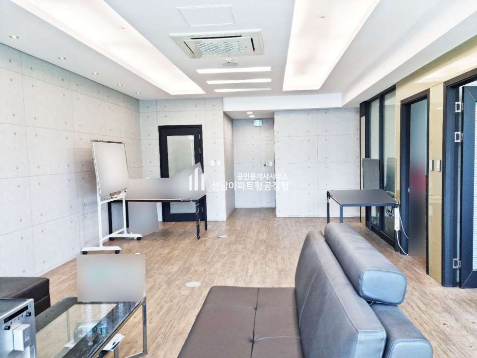 경기 성남중원구 상대원동 인테리어 좋은 코너호실[25평 임대]성남지식산업센터/아파트형공장 월세 매물번호 10140 사진 1