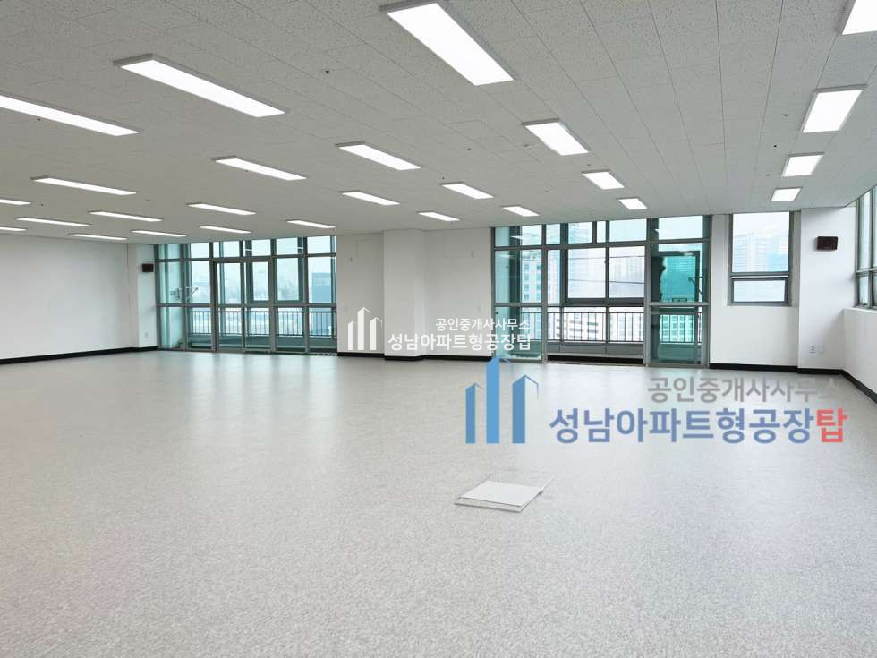 경기 성남중원구 상대원동 전용 [72평] 임대 ☆ 깔끔한 기본형 공장 · 사무실 추천 월세 매물번호 10218 사진 4