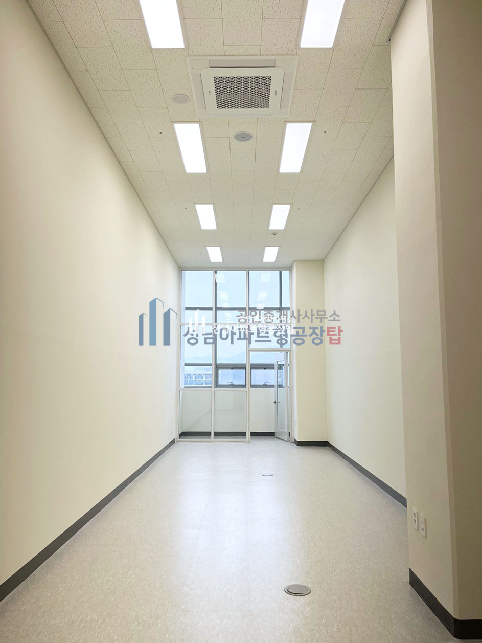 경기 성남중원구 상대원동 신축 센터엠 천정형 냉난방 시스템 깔끔 사무실 추천 월세 매물번호 10257 사진 1
