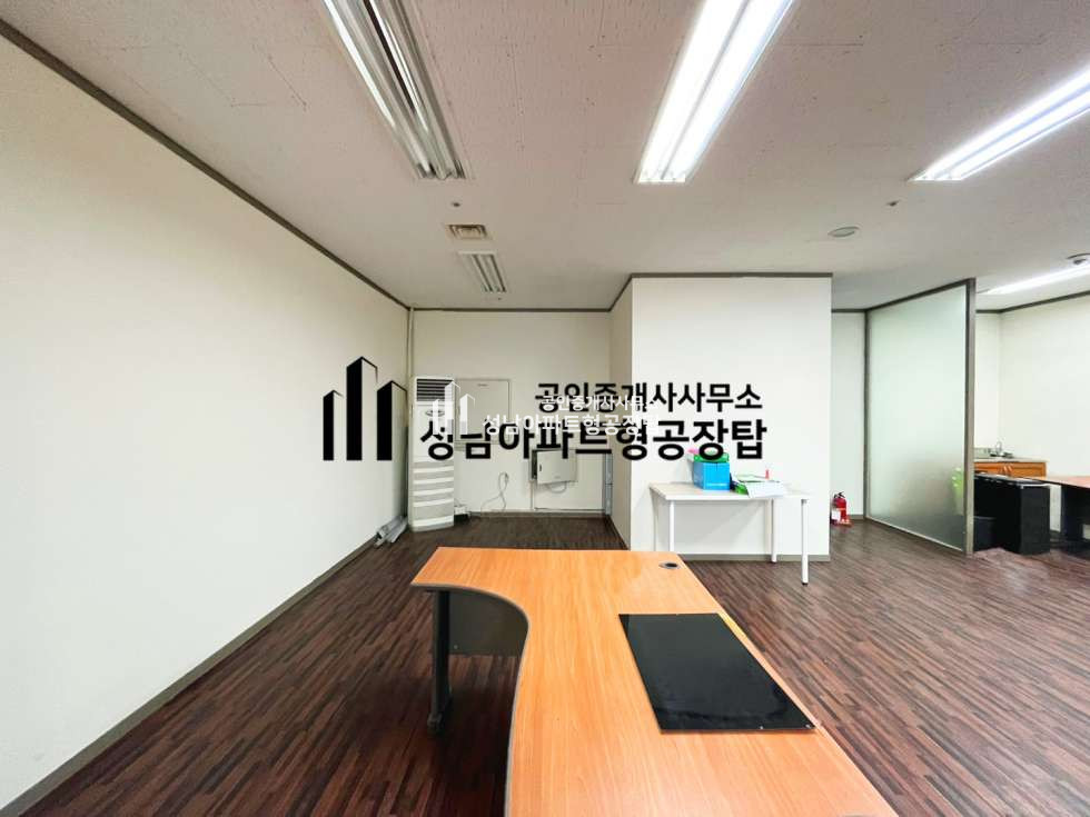 경기 성남중원구 상대원동 [전용 32평] 임대 · 룸 2개 · 중 · 소형 사무실 추천 월세 매물번호 10221 사진 3