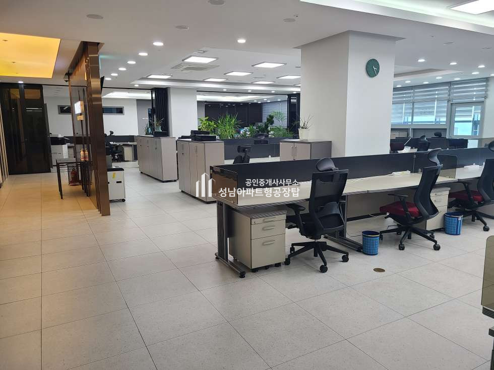 경기 성남중원구 상대원동 성남SKV1타워 인테리어 완벽한 대형사무실 ,연구실, 대회의실, 세미나실 매매 매물번호 10421 사진 2
