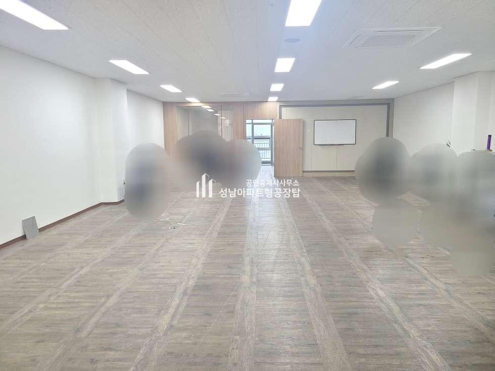 경기 성남중원구 상대원동 실사용 50평 깔끔한 사무실,제조공장추천 성남지식산업센터/성남아파트형공장 매매 매물번호 10428 사진 3