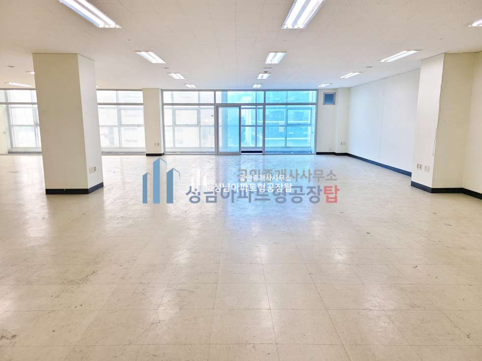 경기 성남중원구 상대원동 전용 [ 77.4평 ] 깔끔 내부 · 중 · 대형 사무실 추천 월세 매물번호 10239 사진 2