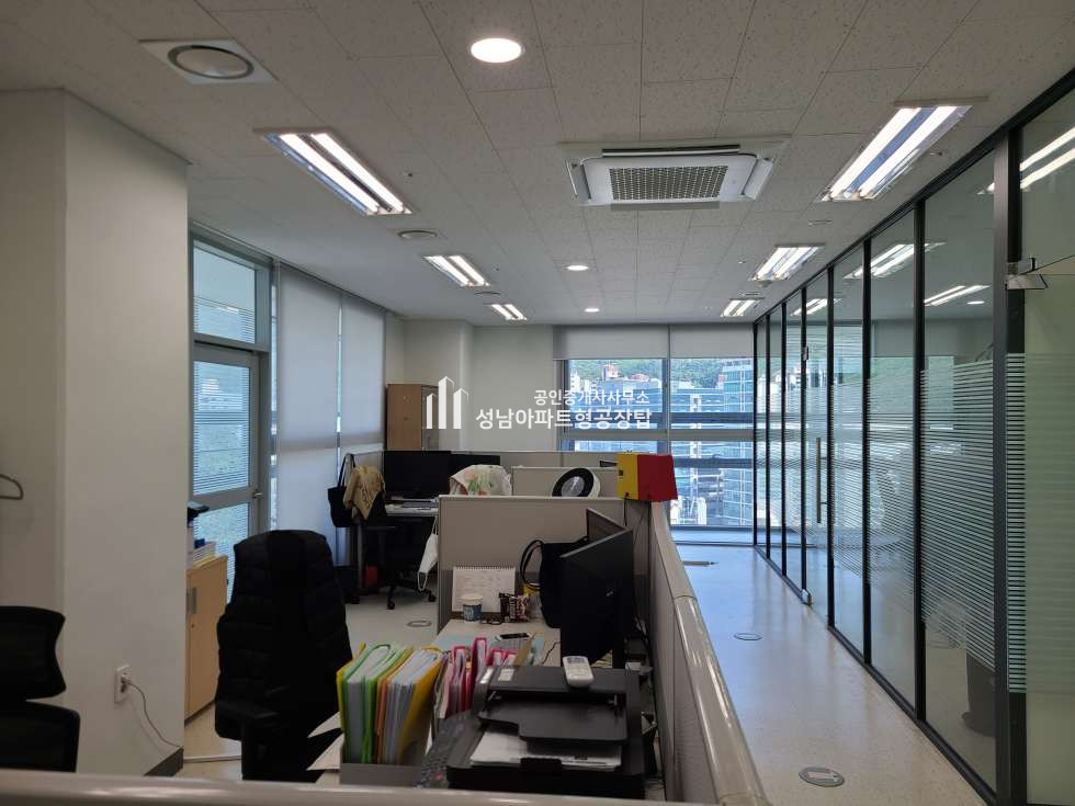 경기 성남중원구 상대원동 성남 SKV1 타워 전용28평 인테리어 잘된 사무실 월세 매물번호 10435 사진 2