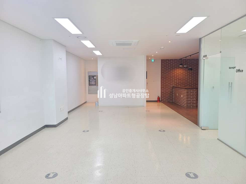 경기 성남중원구 상대원동 전용37평 성남skv1 인테리어 잘된 사무실 매매 매물번호 10455 사진 1